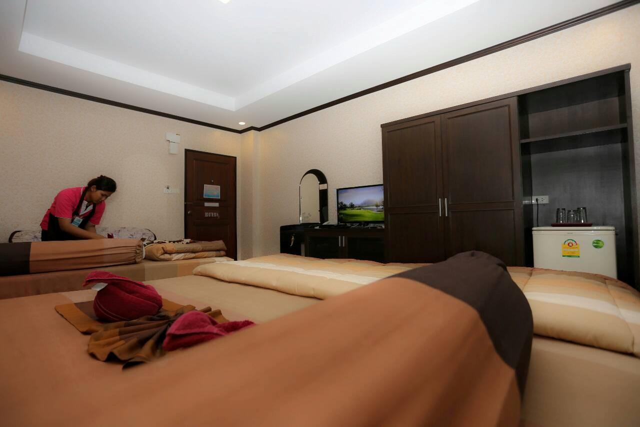 ساتاهيب J L Residence Hotel المظهر الخارجي الصورة